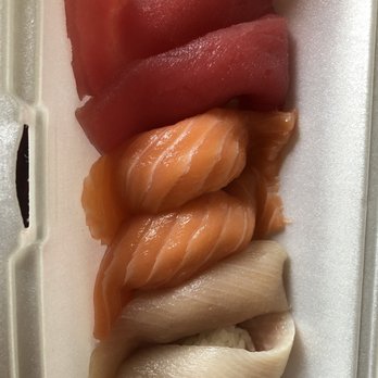 Ikkyu Japanese Restaurant - Tuna, salmon, yellow tail, a generous portion. So good. - Japanese Near Me - Red Bluff, California