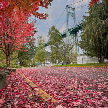 St. Johns Bridge - Bridge view in the Autumn - Landmarks & Historical Buildings Near Me - Portland, Oregon St. Johns Bridge - Bridge view in the Autumn - Landmarks & Historical Buildings Near Me - Portland, Oregon