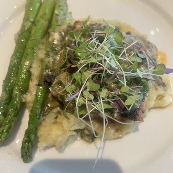 Lalla Grill Del Monte - Mahi mahi - New American Near Me - Monterey, California