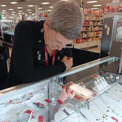 TJ MAXX - Updated December 2025 - 21 Reviews - 3830 Bloomington St