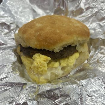 Loretta's Restaurant - Sausage, Egg & Cheese Biscuit 03.01.2024 - Breakfast & Brunch Near Me - Oakwood, Georgia