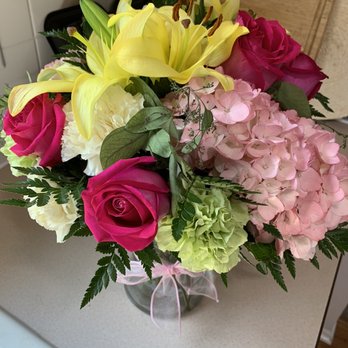 Thrifty Florist - Colorful array in the bouquet - Florists Near Me - Ypsilanti, Michigan Thrifty Florist - Colorful array in the bouquet - Florists Near Me - Ypsilanti, Michigan