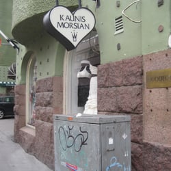 Morsiusasujen erikoisliike Kaunis Morsian