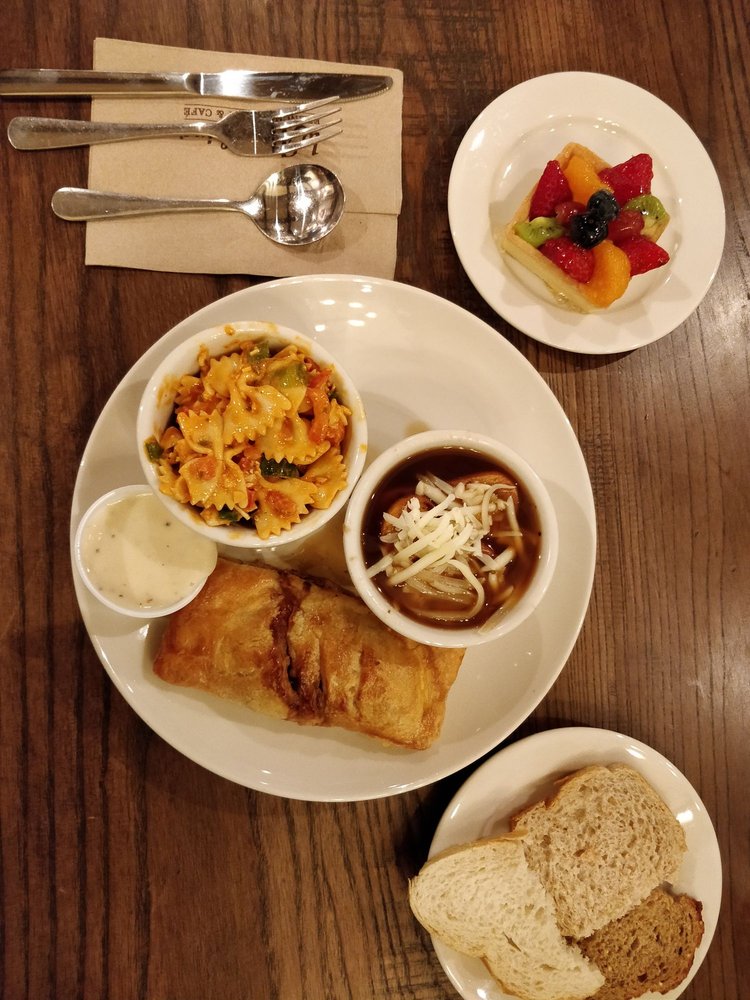 la Madeleine French Bakery & Cafe, Phoenix Roadtrippers