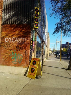 LA FIN DU VINYLE/DEATH OF VINYL by null