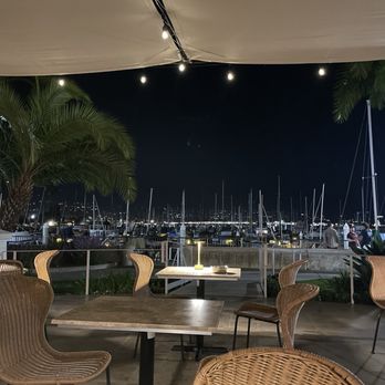 Gracie - Outdoor patio at Gracie-night view - Cocktail Bars Near Me - Santa Barbara, California