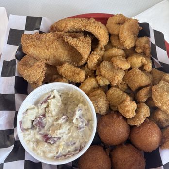 The Fish Market - Horn High Sampler platter - Cajun/Creole Near Me - Liberty, Missouri The Fish Market - Horn High Sampler platter - Cajun/Creole Near Me - Liberty, Missouri