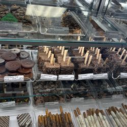 Kilwins Ice Cream - Chocolate - Fudge - Chocolates