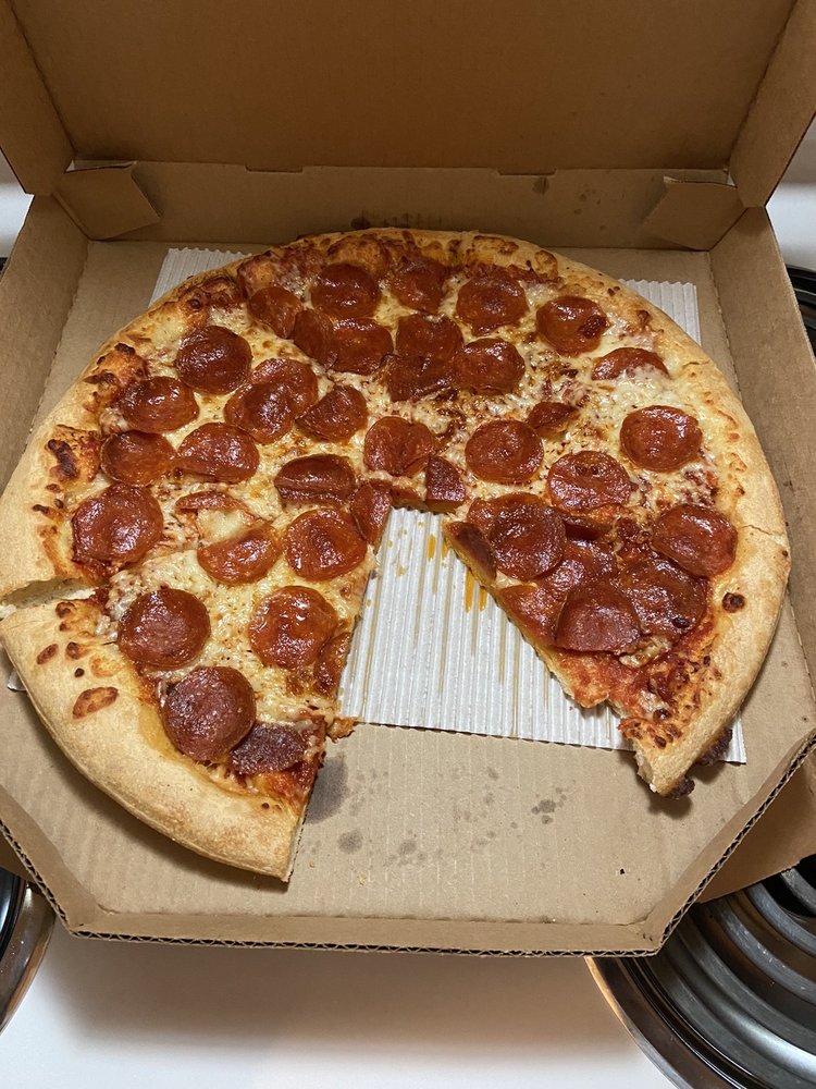 PIZZA HUT Updated September 2024 10 Reviews 1202 Military Rd