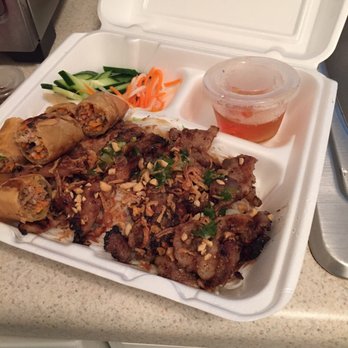 vPho - Pork Vermicelli noodle bowl w/two fried egg rolls. Really good - Vietnamese Near Me - Newark, Delaware vPho - Pork Vermicelli noodle bowl w/two fried egg rolls. Really good - Vietnamese Near Me - Newark, Delaware