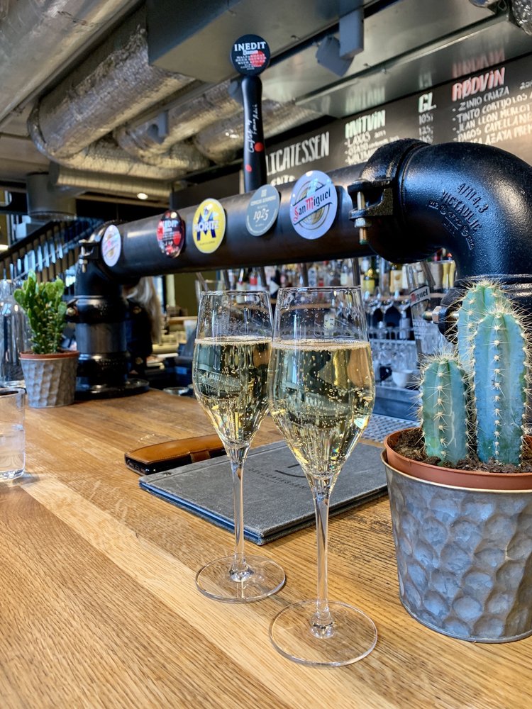 DELICATESSEN AKER BRYGGE Updated May 2024 24 Photos & 12 Reviews