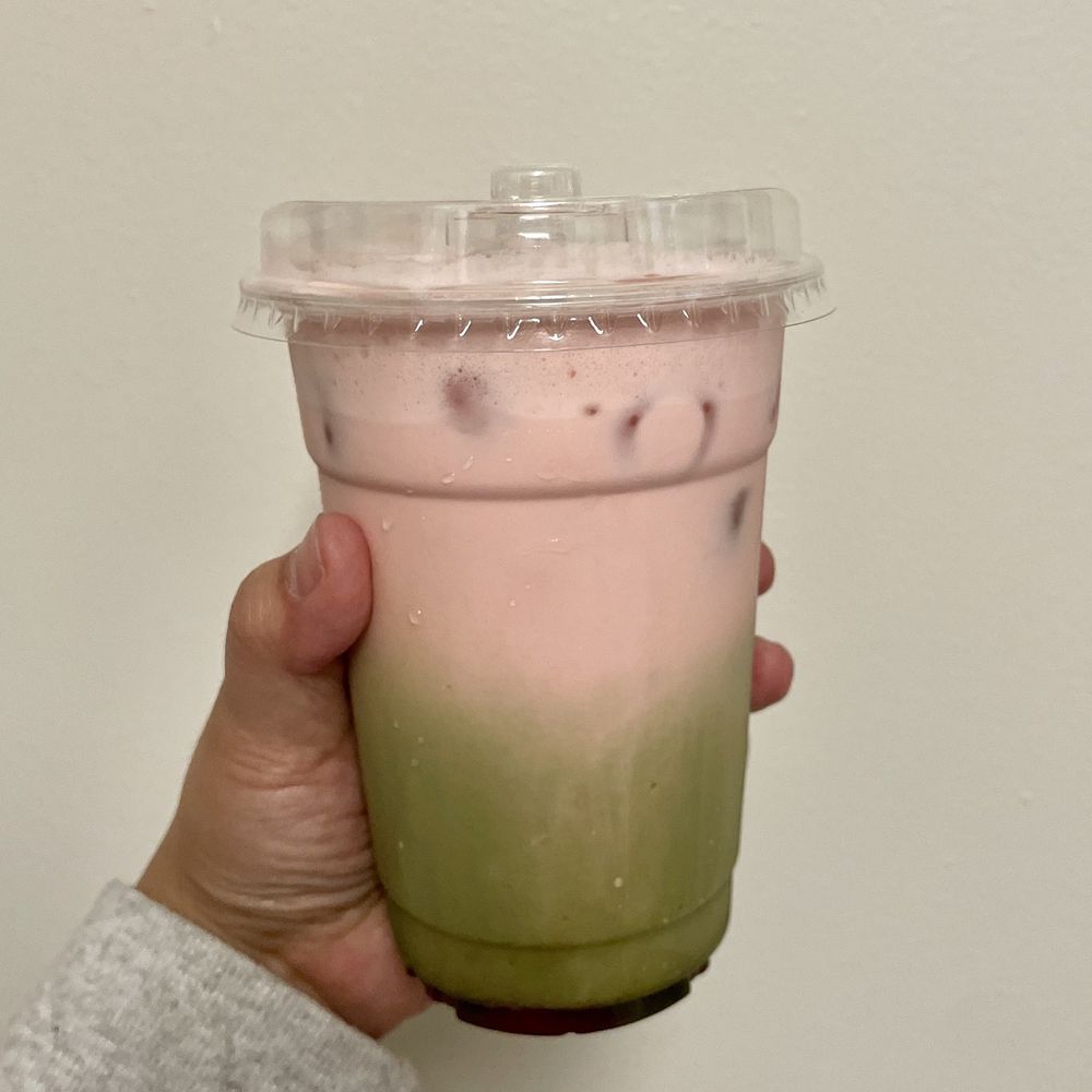 Dasomee - Iced Strawbery Matcha Latte - Accessories Near Me - Blue Bell, Pennsylvania