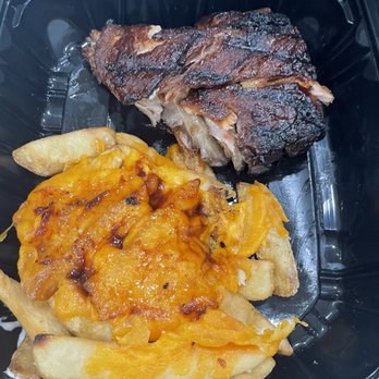 Texas Roadhouse - Food was cold and why would they put the ribs on top of the fries ?? - American Near Me - Deer Park, New York Texas Roadhouse - Food was cold and why would they put the ribs on top of the fries ?? - American Near Me - Deer Park, New York