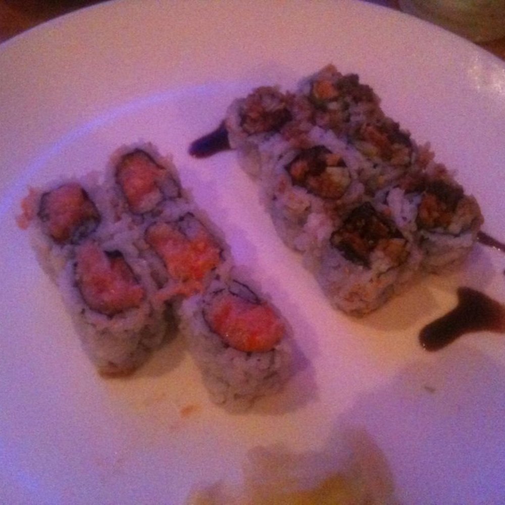 New Hama Sushi - spicy crunchy yellowtail roll & salmon skin roll - Japanese Near Me - Plainview, New York New Hama Sushi - spicy crunchy yellowtail roll & salmon skin roll - Japanese Near Me - Plainview, New York