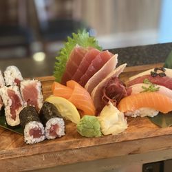Mahzu Sushi & Grill - Sashimi lunch