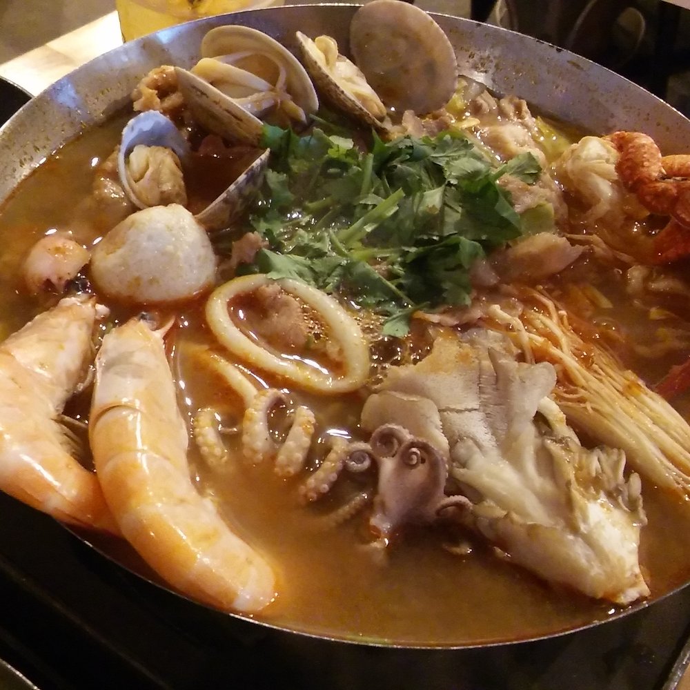 Boiling Point - The Seafood Pot was quite good n fresh, except the crab! It wasn't that crabby tastin. More like frozen thousand yr old corpse! - Hot Pot Near Me - Fremont, California