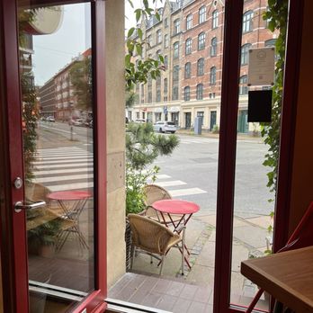 The Laundromat Cafe - Door - Cafes Near Me - København Ø, 84 The Laundromat Cafe - Door - Cafes Near Me - København Ø, 84