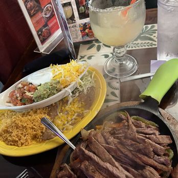 El Molcajete Mexican Grill - Mexican Near Me - Medford, Oregon El Molcajete Mexican Grill - Mexican Near Me - Medford, Oregon