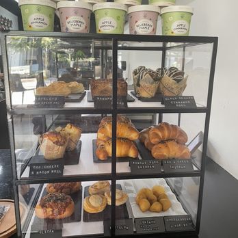 Superwow Coffee - Yummy treats - Coffee & Tea Near Me - Hollywood, Florida