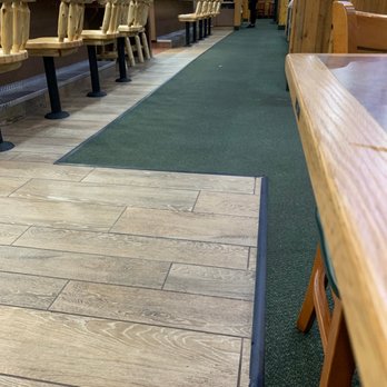 Black Bear Diner Olathe - Dirty rug - Diners Near Me - Olathe, Kansas