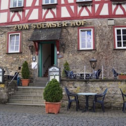 Solmser Hof - Blick von der Straße