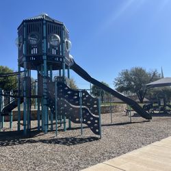Mckenna Park - Awesome play structure