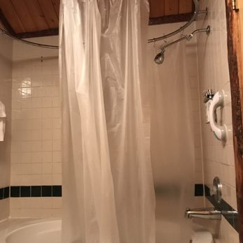 Bar N Ranch - Shower in cabin 12 - American Near Me - West Yellowstone, Montana