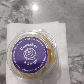 Sarasota Bakehouse - Single cupcake, Apple Cake - Bakeries Near Me - Sarasota, Florida