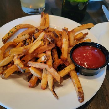 Chicago's Steak and Seafood - French fries - American Near Me - Roswell, Georgia