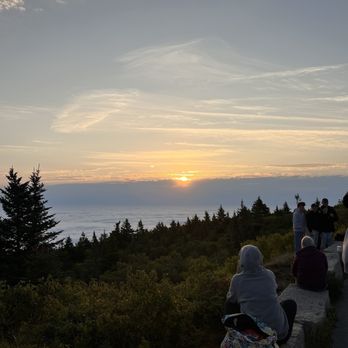 Cadillac Mtn Summit Shuttle Service - Cadillac Mountain sunrise - Public Transportation Near Me - Bar Harbor, Maine Cadillac Mtn Summit Shuttle Service - Cadillac Mountain sunrise - Public Transportation Near Me - Bar Harbor, Maine