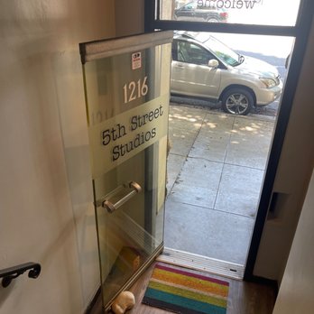 5th Street Studio - Entrance - Talent Agencies Near Me - Santa Monica, California 5th Street Studio - Entrance - Talent Agencies Near Me - Santa Monica, California