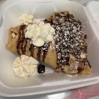 Manantial Restaurante Salvadoreño - Crepe with chocolate and banana - Salvadoran Near Me - Lancaster, California Manantial Restaurante Salvadoreño - Crepe with chocolate and banana - Salvadoran Near Me - Lancaster, California