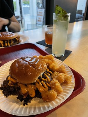 GUSTOS burger bar + more by null