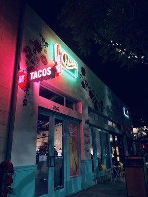 Chicas Tacos by null