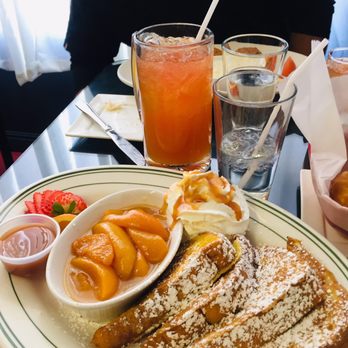 Flavor Table - Peach Cobbler French Toast and Salmon Croquettes and More! - Cajun/Creole Near Me - Los Angeles, California Flavor Table - Peach Cobbler French Toast and Salmon Croquettes and More! - Cajun/Creole Near Me - Los Angeles, California