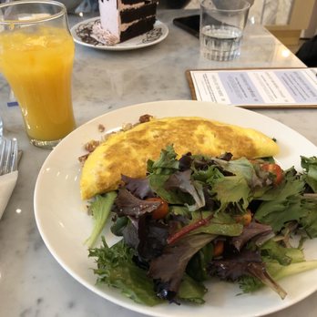 Dessert Lady Café - Meat lovers omelette, freshly squeezed orange juice - Desserts Near Me - Toronto, Ontario