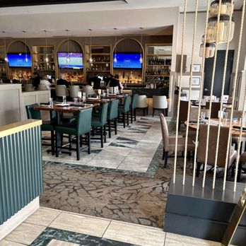 Ruth's Chris Steak House - The bar - Steakhouses Near Me - West Palm Beach, Florida Ruth's Chris Steak House - The bar - Steakhouses Near Me - West Palm Beach, Florida