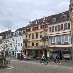 Le Bistro
