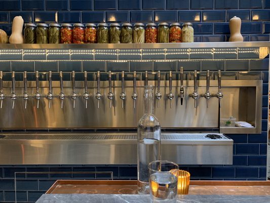 Projet Pilote - Distillery & Brewpub by null