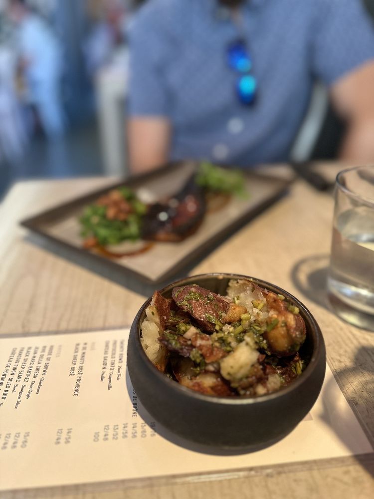 Social spots from Nolia