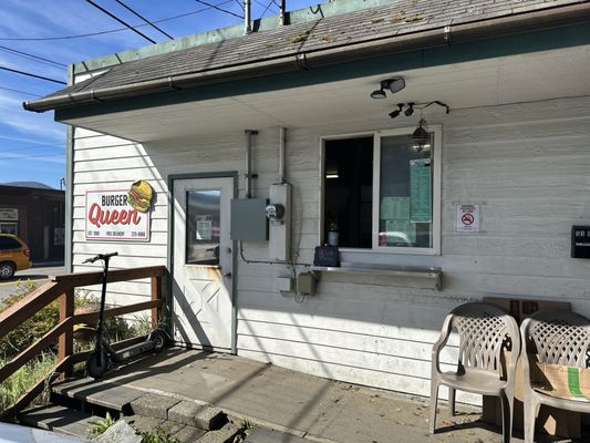 Burger Queen by null