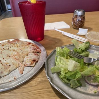 Guido's Italian Restaurant - Guidos lunch special - Pizza Near Me - Spring Hill, Florida