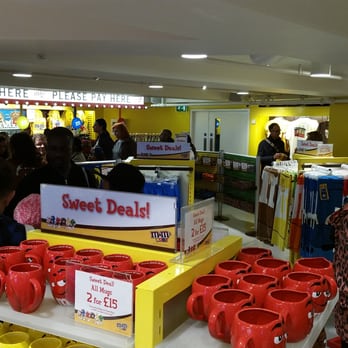 M&M's World - Candy Stores Near Me - London, XGL M&M's World - Candy Stores Near Me - London, XGL