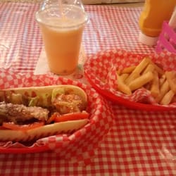 Crispy Haüs Truck - Sandwich de pollo, malteada y papas
