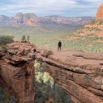 Devil's Bridge Trail - Beautiful view and people are able to walk it - Hiking Near Me - Sedona, Arizona