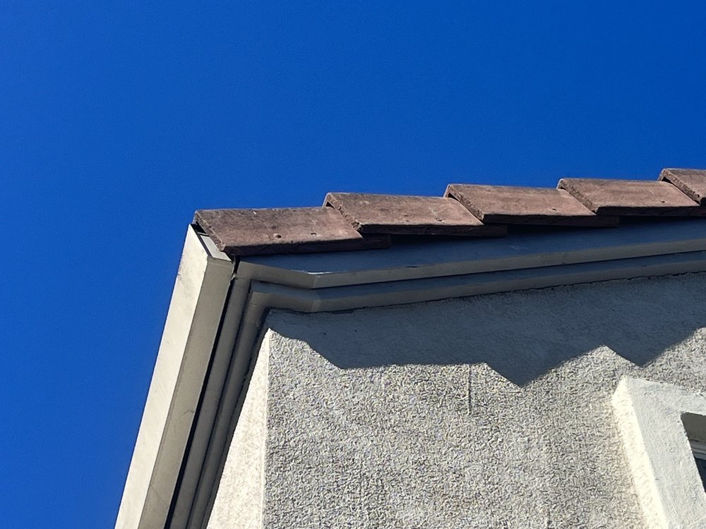 Slide of Redwood Roofing