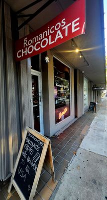 Romanicos Chocolate by null