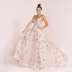 Champagne & Lace Bridal Centre - PROM 2020 @ C&L !