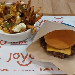 Joyo Burger - Smashburger Special avec la grosse poutine classic