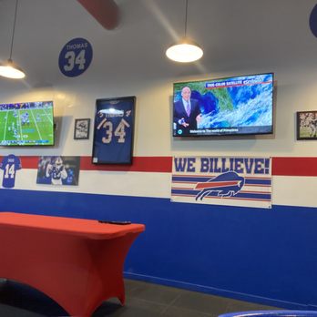 That 716 Pizza Joint - Main dining area - Pizza Near Me - Lakeland, Florida